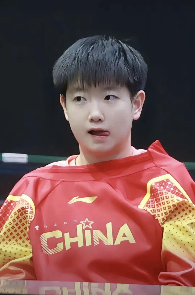 没想到国乒真正拿捏孙颖莎的 居然是他！两人的关系像极了“爷孙”