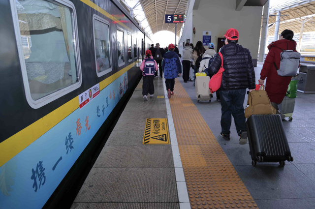 从西宁出发！14天跨4地，这趟高原旅游专列把海南也安排上了