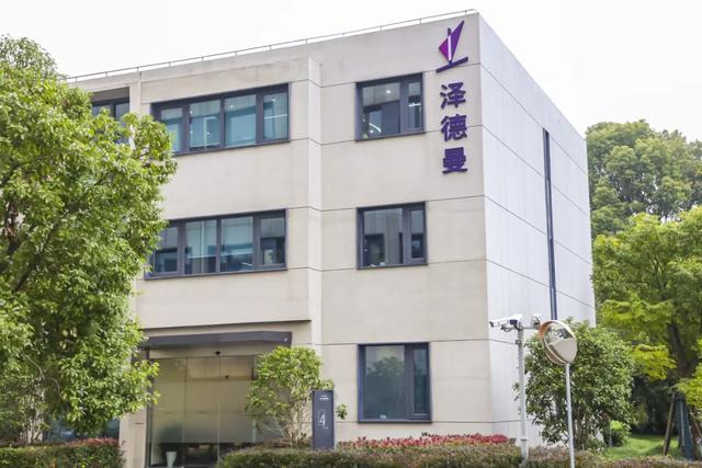 小小一支乳膏,何以撼动全球皮肤病治疗金标准?