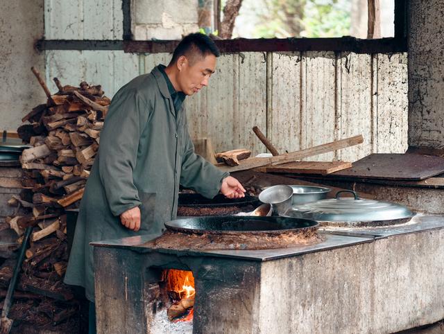 秋入皇藏峪，醉品蘑菇鸡：一段关于色彩与香气的记忆