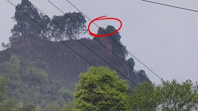 重庆江津丹霞绝壁上的军事要塞，冷兵器时代堪称不可攻克之地