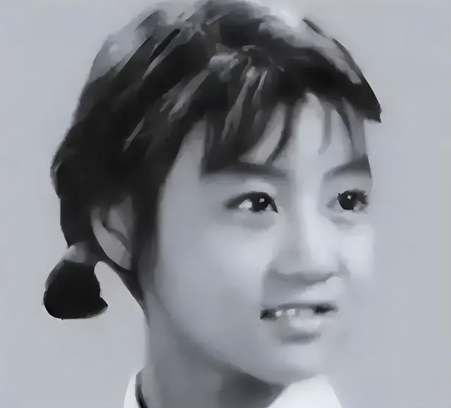 至今未婚未育，身边却有男人陪了近27年！59岁的她才是真人间清醒