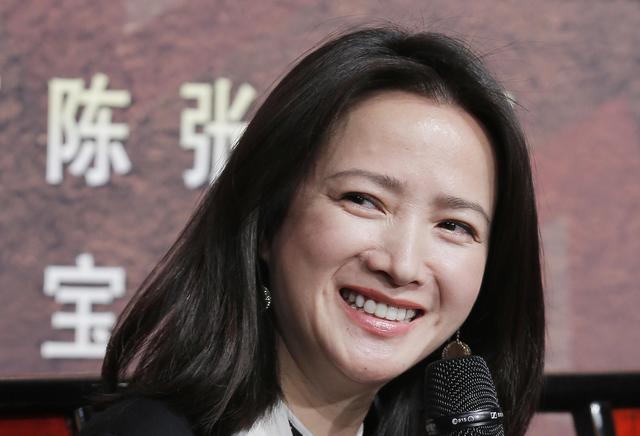 何晴住院照曝光	，瘦了也浮肿了，与过往判若两人，好友曝去世细节