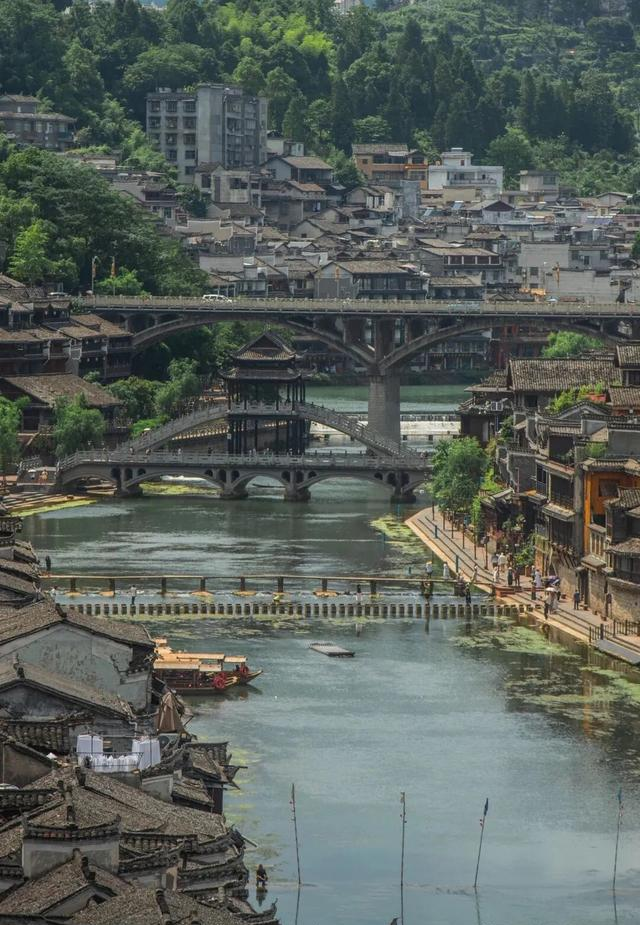 中国评分最高的十大古镇，第1名很难超越！去过一半此生无憾！