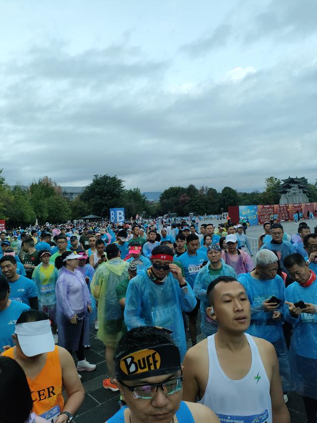 四赴腾马看腾冲 在英雄之城唤醒内心的英雄