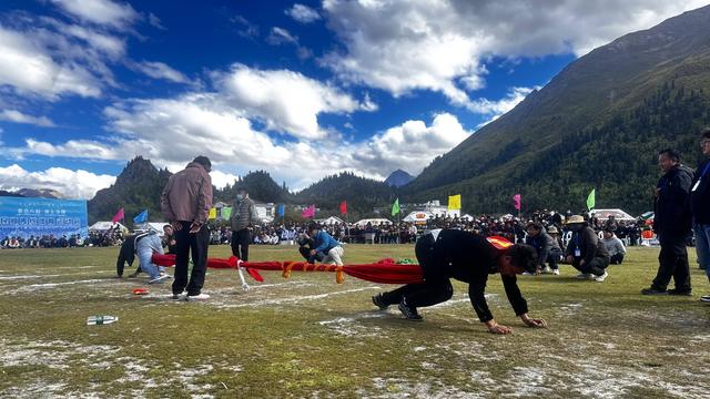 八宿文化旅游节太会玩！非遗舞蹈赛、勇士运动会、康巴时装周…高原小城热闹非凡