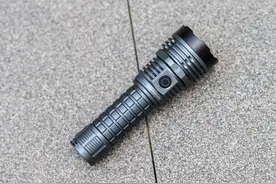 百元出头一万流明~黄豆H8KS手电筒上手实测图片