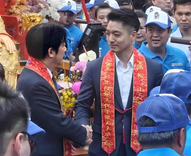 两岸再突发重大事情，蒋万安还没坐飞机来陆，国台办发出一个警告
