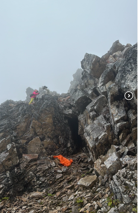 特种兵带新手女孩，30天徒步梅里新外转，替失踪男友走完230公里