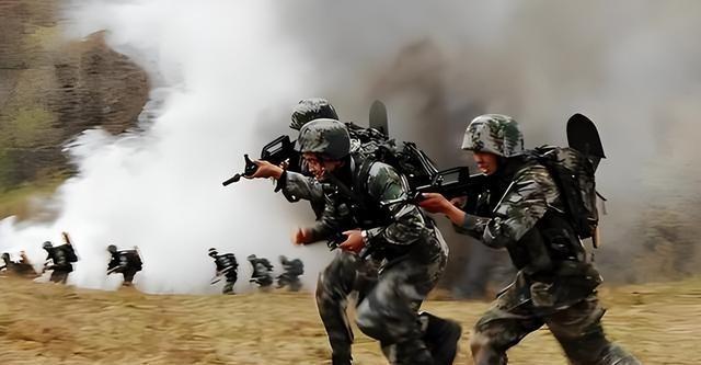 中美决战倒计时？特朗普改变了对台称谓，中国已动摇美霸权根基？