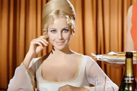 你绝对没看过的007电影，美女多如牛毛，看完热血飙升！图片