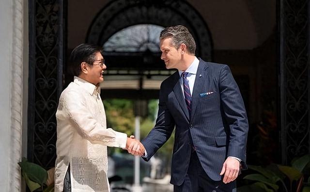 下一个乌克兰来了？美防长叫嚣：中国敢对菲律宾动手，美国就下场