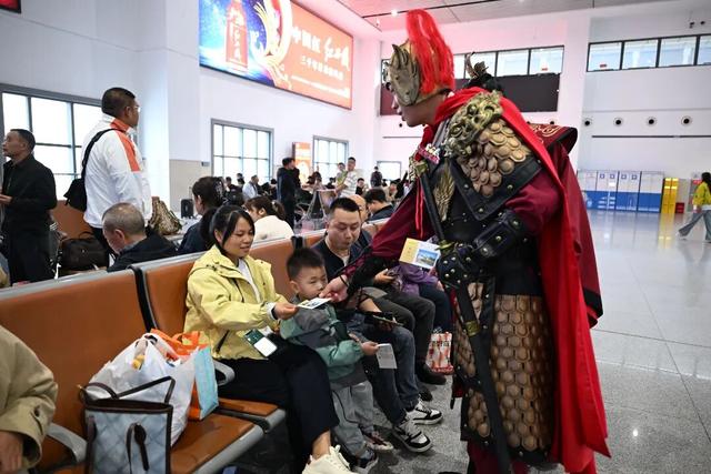 汉中文旅“放大招” 花式宠客 盛礼迎宾