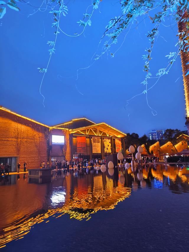 江西五日自由行：陶溪川周末夜市《十三》(2025·10·30～11·3)