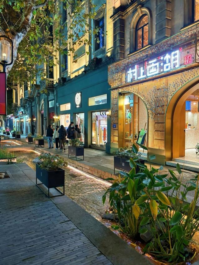 刚从杭州来，毫不客气说，杭州是省会中，城建最诗意最通透的城市