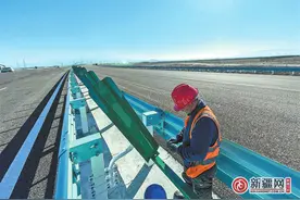 乌鲁木齐西绕城高速主线主体工程施工基本完成图片