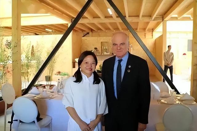 捐15亿保护美国动物，拖欠国内员工半年工资，浙江女首富栽得不冤