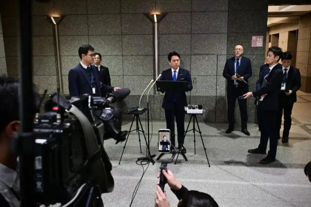 普京说到做到，日本最担心的一幕已出现，高市早苗向6国紧急求助