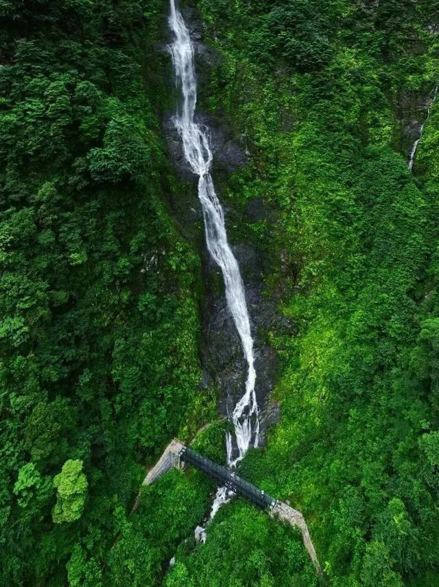 成都1.5h直达的绿野仙踪，打卡瀑布出片胜地！