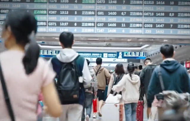 风暴欲来！巴菲特大量囤积现金, 美联储流动性告急，传达什么信息?