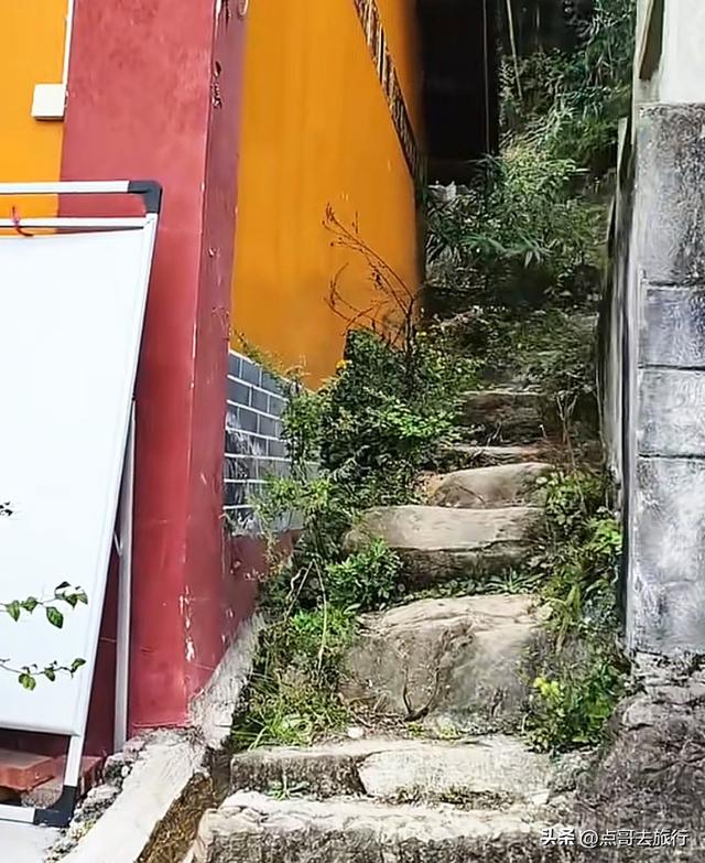 彭州人私藏的精品徒步路线，没有拥挤的人潮，可以吃斋饭！