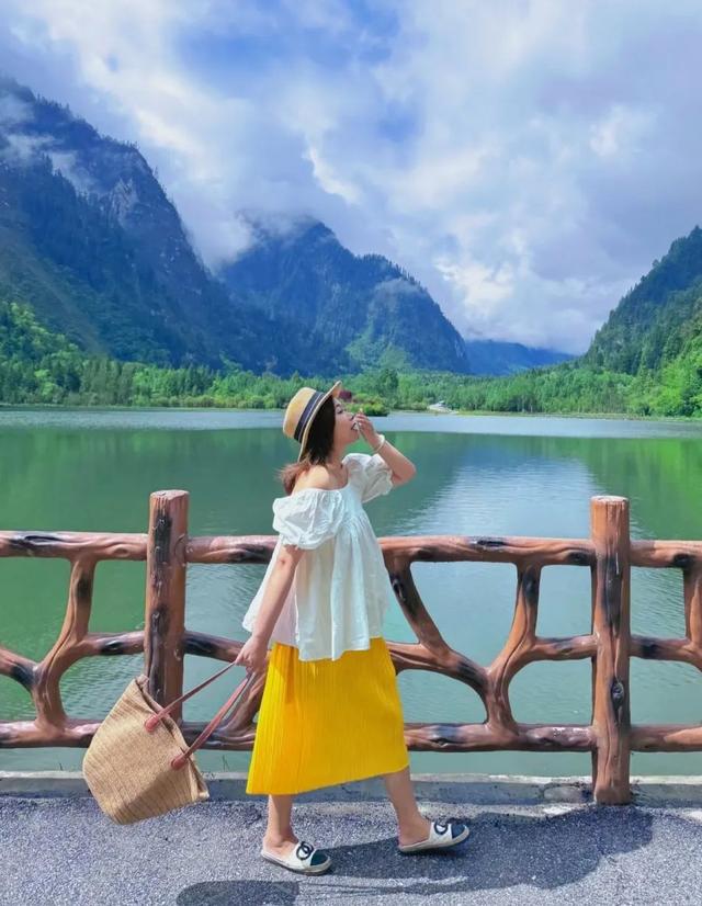 清清凉凉理想地！理县「出片天花板」，随手拍都是大片。