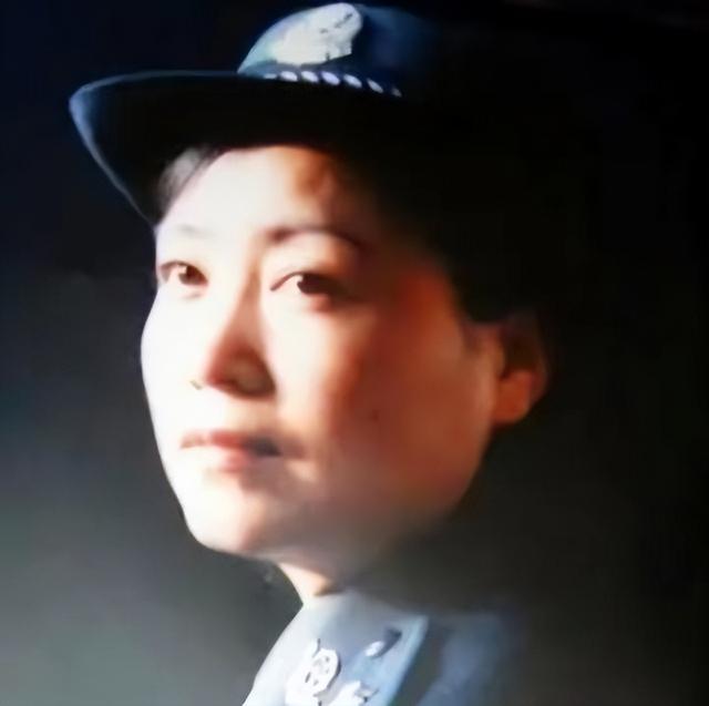 任长霞去世后，丈夫 45 岁与妻子合葬，他们唯一的儿子生活得怎么样