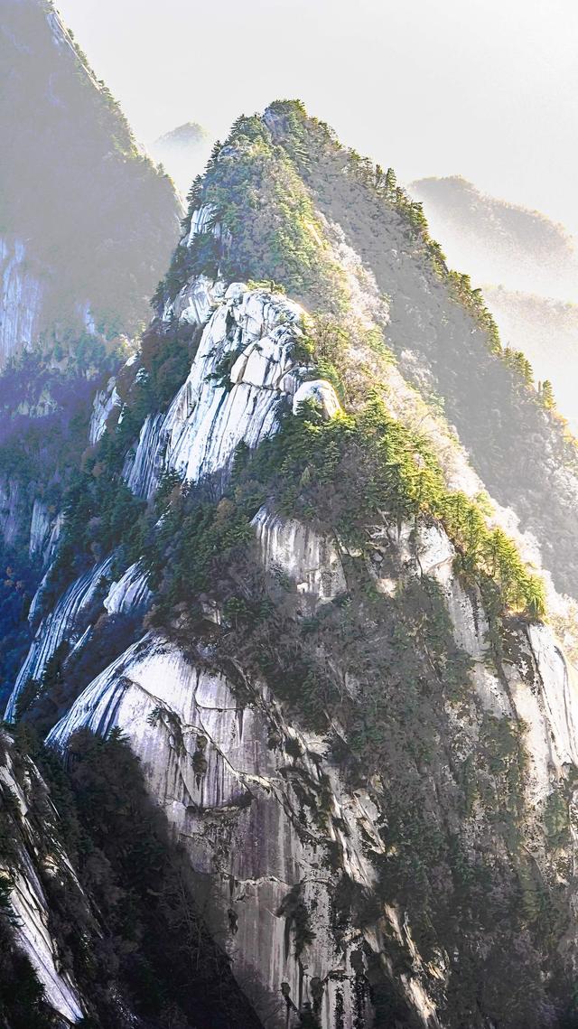 魂牵梦萦，我登上思念已久的华山.......