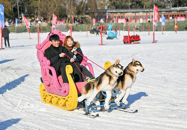 北京：体验冰雪乐趣
