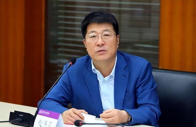 3000亿芯片巨头破产，曾扬言买下台积电，中国芯“遮羞布”被揭开