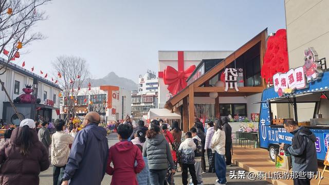 它是泰城微度假目的地，藏着一个网红打卡点，曝光量超300 +万次