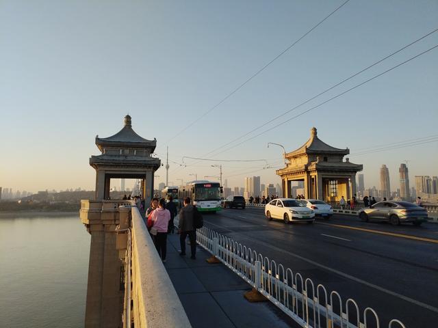 鄂渝行第八天：漫游大武汉