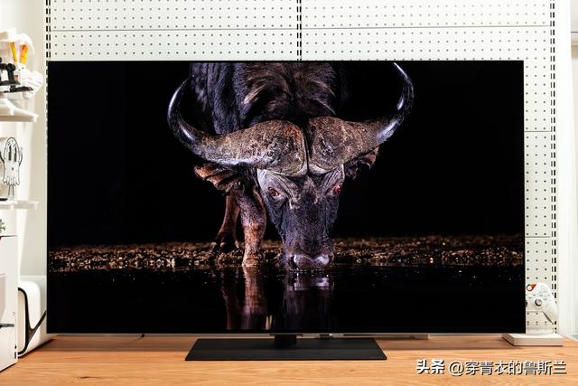 10平米全能空间大揭秘，LG OLED evo 4K 55G5智能电视补齐最后短板