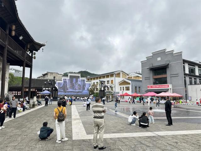 一座桥激活贞丰古城从“过境游”到“目的地”
