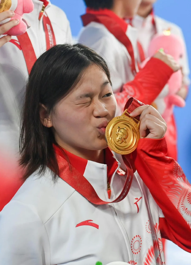 全红婵“消失	”183天复出首秀夺冠！身高猛涨15厘米	，攻克发育关