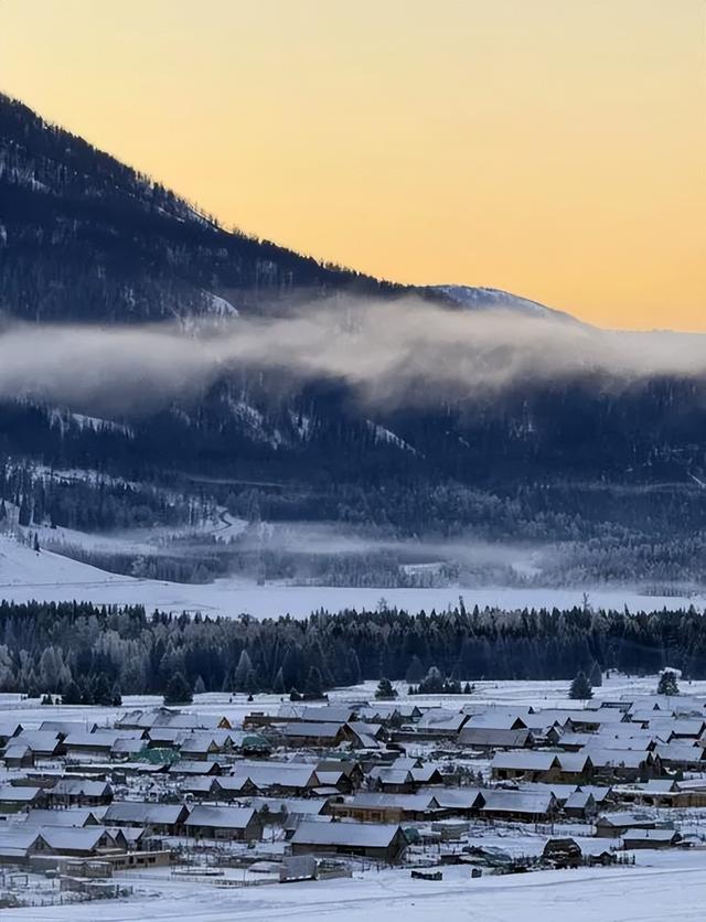 闯入冰雪童话世界！新疆冬季终极玩法，滑雪/摄影/民俗全搞定