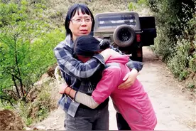 2000名学生没一个上清北！张桂梅被知名大V质疑，其实她早已回答图片