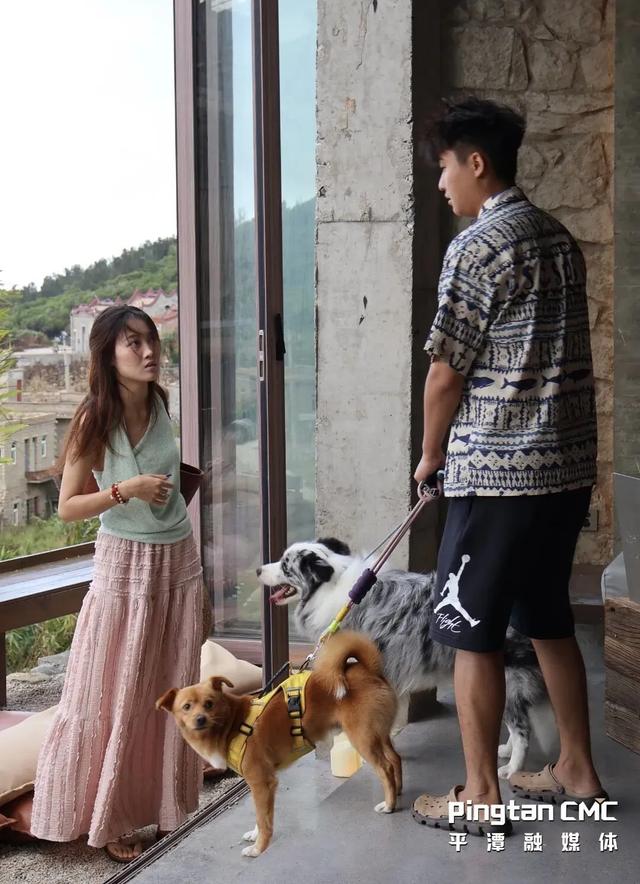 吹海风、喝特调……平潭姑娘在海边造了座“休息日”乐园
