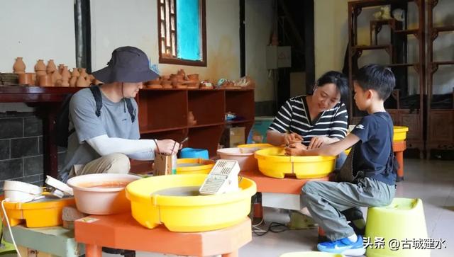 建水迎来暑期旅游“热潮”