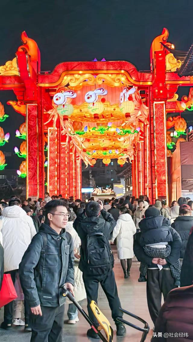 每日一景|秦淮灯会·逛夫子庙