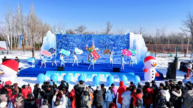 西夏区冰雪文化旅游季启动，贺兰山冰雪大世界盛装迎客