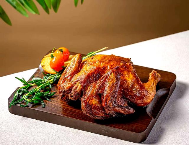 山海缔造的法中双味饕餮盛宴——深圳海上世界幕爵法餐探秘。