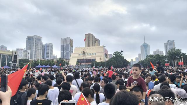 这是专属广西南宁的国庆节，人山人海，只为一场共同的仪式