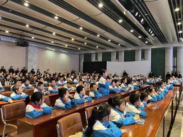 山西科学讲坛解锁AI+艺术新密码！