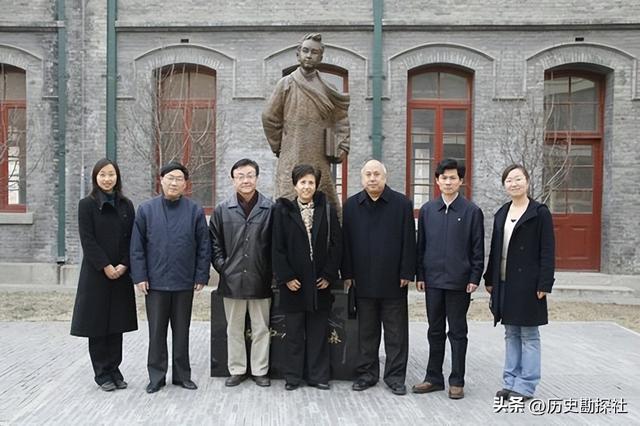 这就是钱学森后人真实的样貌，女儿定居美国，儿子长孙精忠报国！