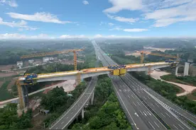 成渝中线高铁又有新进展，两座桥梁连续梁顺利合龙图片