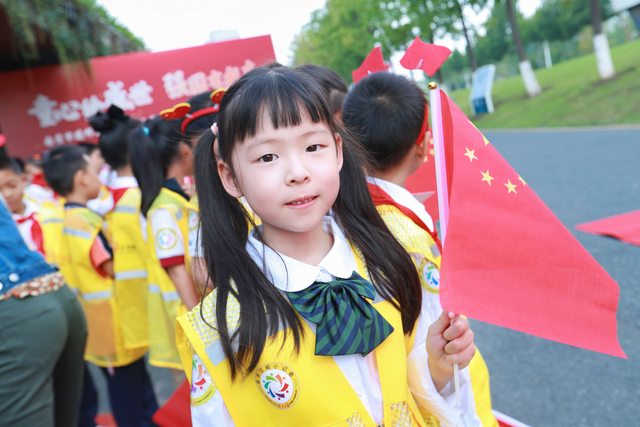 童心绘盛世 强国有我在