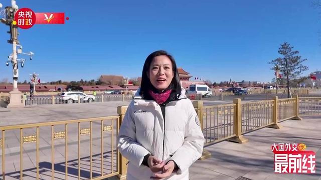 九三阅兵的解说原来是她！沉稳大气端庄漂亮，如今47岁仍未婚单身
