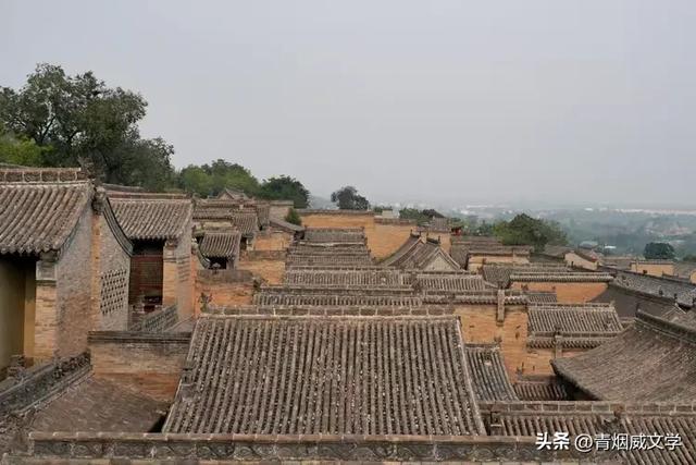 走进王家大院