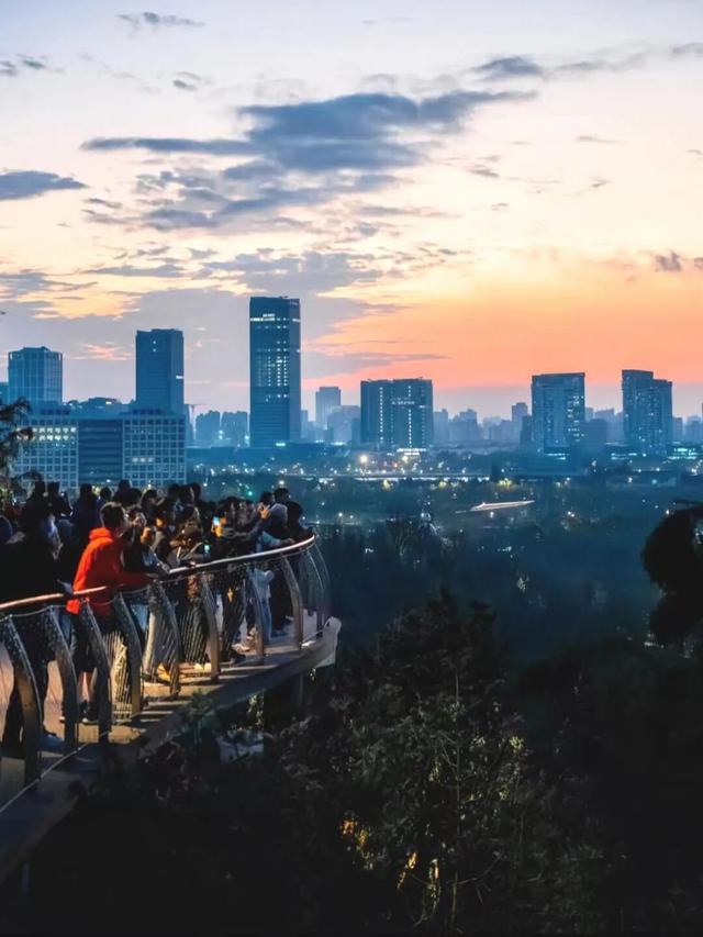 登高赏景！这些五彩山林秘境，等你来打卡